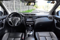 2017款逍客2.0L自动旗舰版 