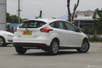 2018款福克斯两厢1.6L自动风尚型智行版