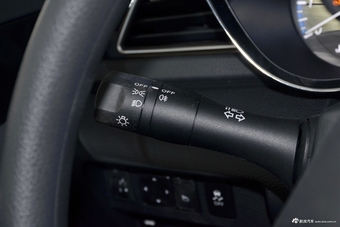 2018款启辰D60 1.6L手动智联精英版