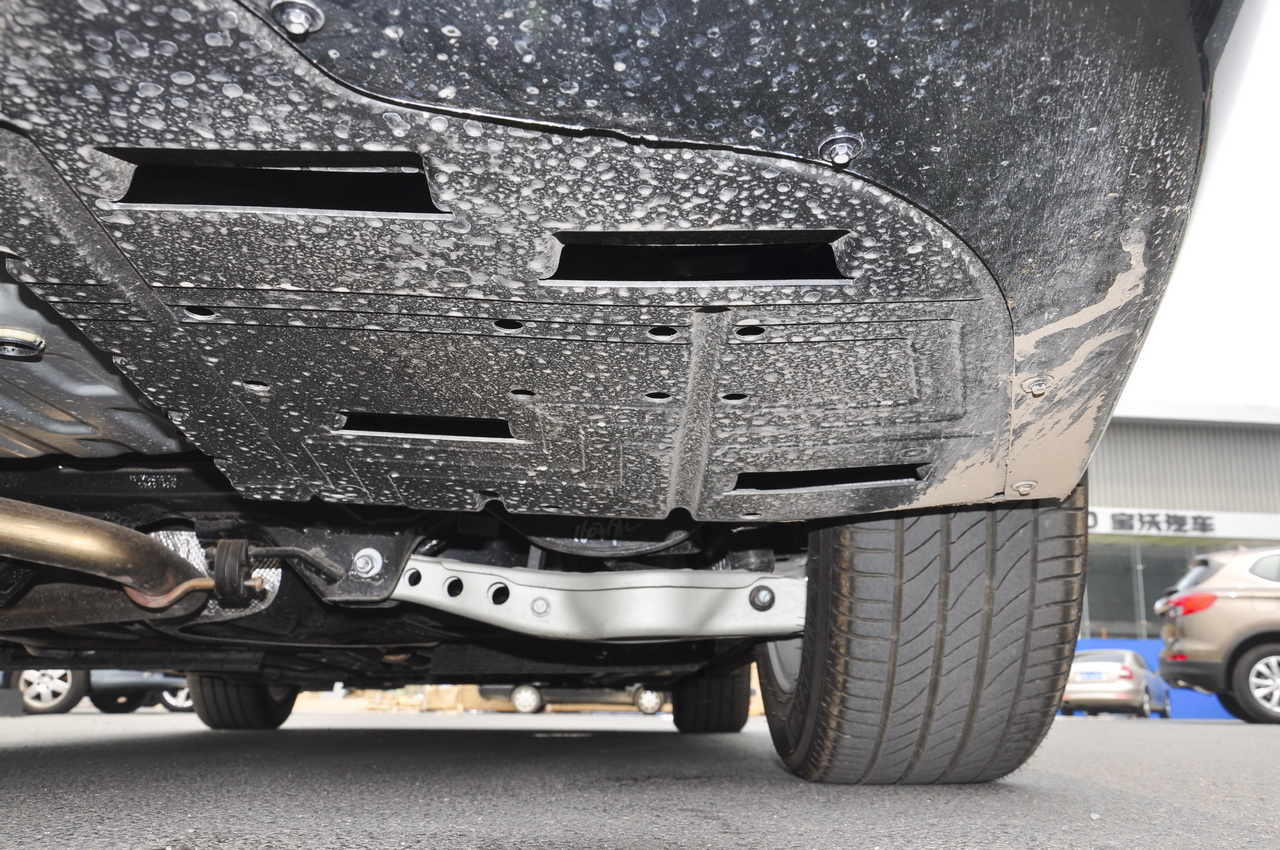 2016款君越2.0T自动豪华型28T