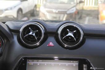 2018款东南DX3 1.5T自动尊贵型 