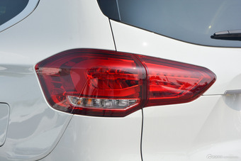 2017上汽大通D90 2.0T自动四驱北极星