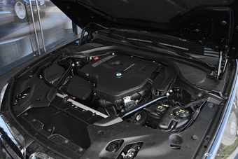 2018款宝马5系2.0T自动528Li上市特别版