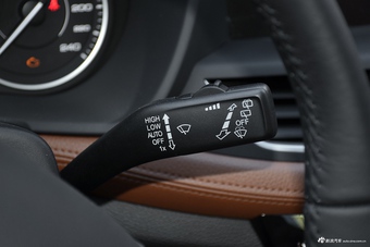 2016款宝沃BX7 2.0T自动 6座四驱旗舰型