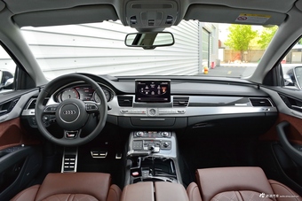 2016款奥迪S8 4.0T自动4.0TFSI quattro图片