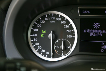 2017款英菲尼迪QX30 2.0T自动四驱运动版