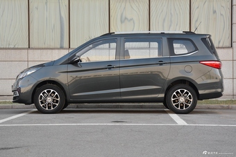 2017款欧尚1.5L手动标准型