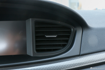 2016款奔腾B50 1.6L手动豪华型