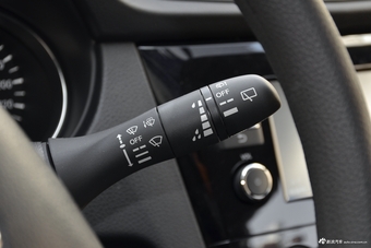 2017款日产逍客 2.0L自动精英版