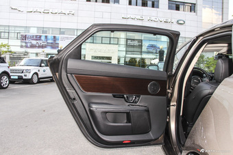 2015款捷豹XJL 3.0L自动SC两驱尊享商务版