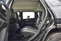 2016款自由光2.4L自动专业版 晶黑