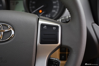 2017款丰田霸道4000 TX-L 7座中东版