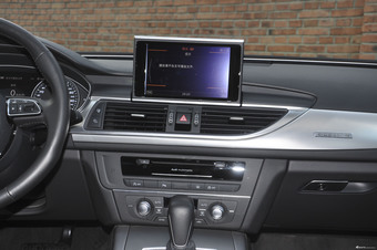 2017款奥迪A6L 3.0T自动45TFSI quattro运动型