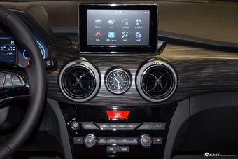 2018款北汽新能源EX360 新潮版