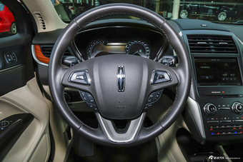 2016款林肯MKC 2.0T自动两驱尊雅版