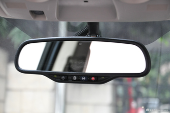 2014款昂科雷3.6L自动精英舒适型两驱