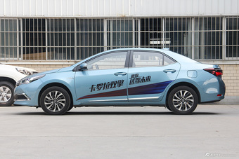 2016款卡罗拉双擎1.8L自动豪华版 蓝色