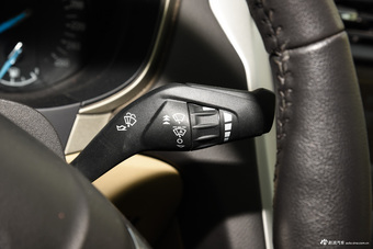 2013款蒙迪欧1.5T自动180舒适型