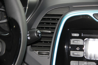 2015款雷诺卡缤1.2T自动舒适型