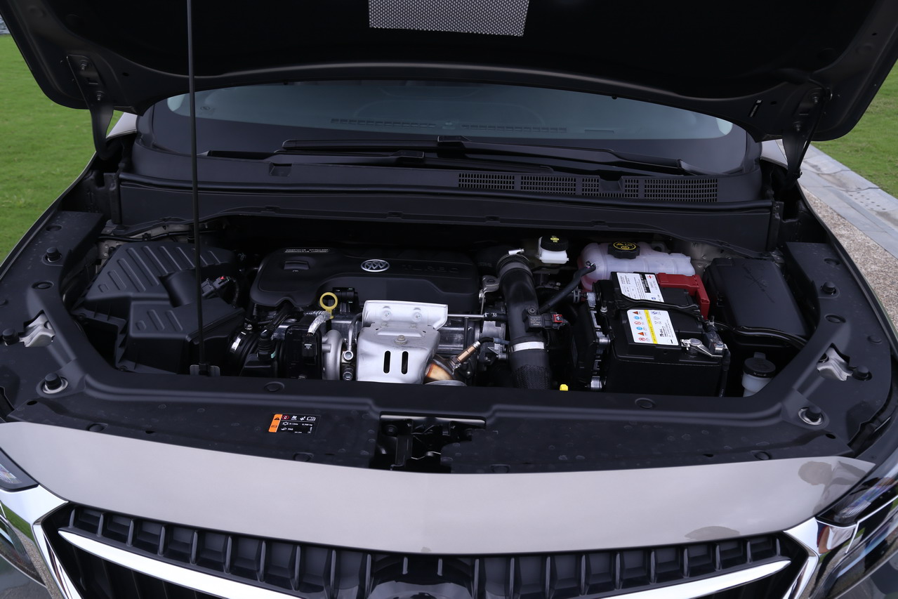 2018款别克GL6 1.3T自动18T尊贵型6座