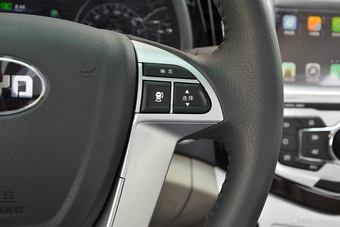 2017款比亚迪e5 300 尊贵型