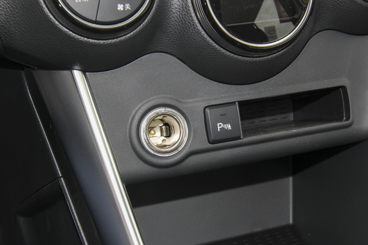 2018款比亚迪宋1.5TID手动智联尊享型