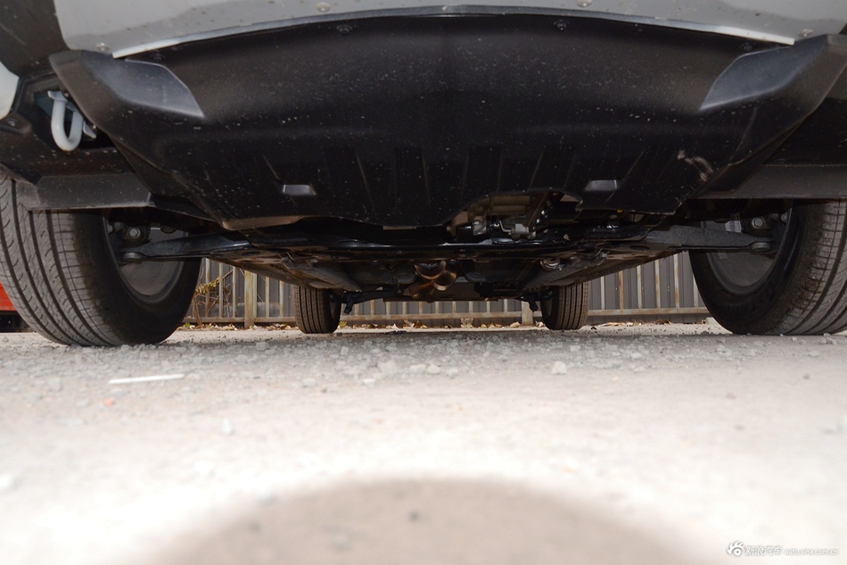 2016款北汽威旺S50 1.5T CVT欢动尊贵型