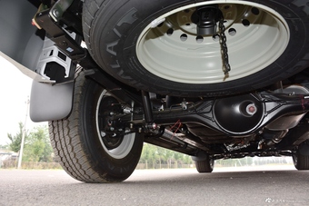 2018款铃拓2.5T手动四驱豪华款JE4D25Q5A