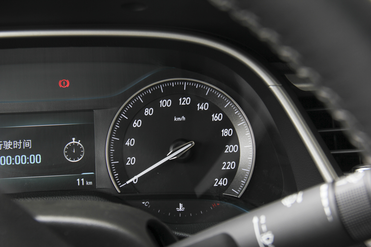 2018款英朗1.0T手动精英型15T