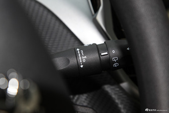 2018款标致2008 1.6L自动时尚版