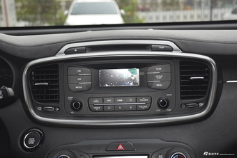 2016款索兰托L 2.2T自动柴油4WD定制版5座国IV