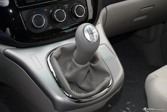 2017款菱智 M3L 2.0L 7座舒适型 