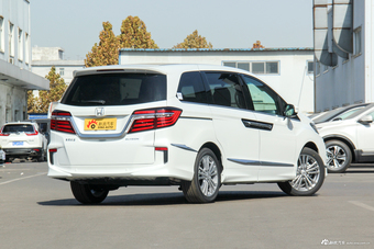 2016款艾力绅2.4L自动经典版