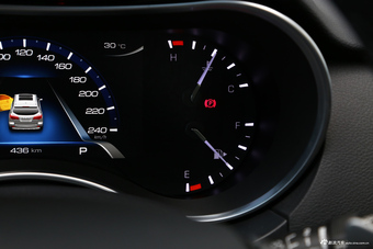 2017款哈弗H8 2.0T自动汽油四驱尊享型