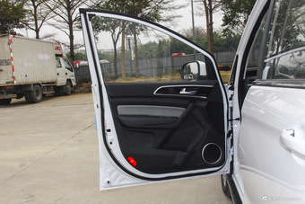 2015款幻速H3 1.5L手动舒适型