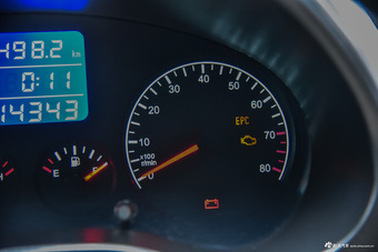 2016款瑞虎3 1.6L自动尊尚版