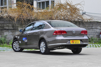 2016款迈腾1.8T自动TSI智享舒适型