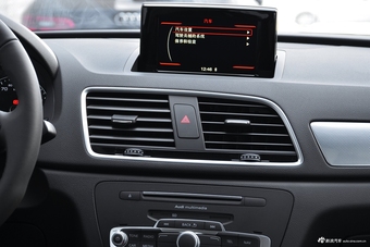 2018款奥迪Q3 30周年年型 30 TFSI风尚型