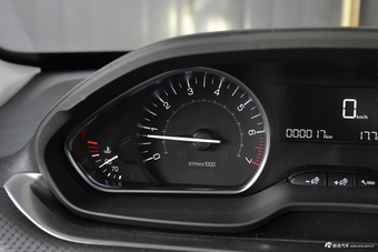 2018款标致2008 1.6L自动互联版