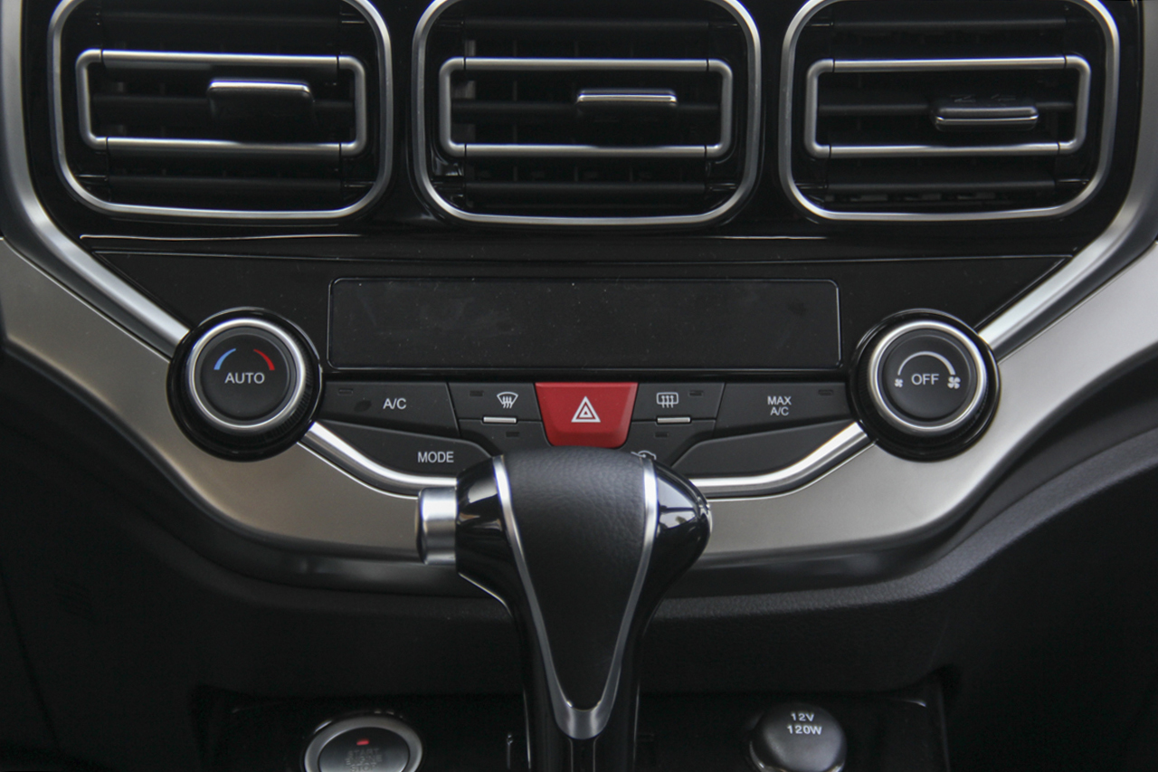 2019款海马S5 1.5T自动旗舰型230T