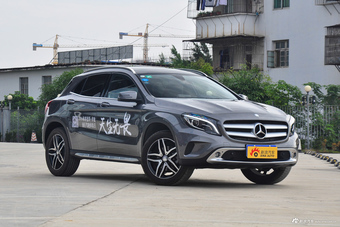2016款奔驰GLA级 GLA200 1.6T自动时尚型