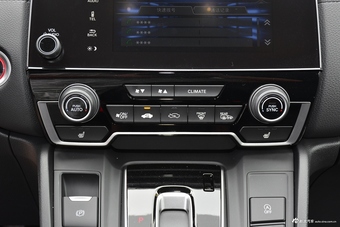 2017款CR-V 1.5T 240TURBO自动四驱尊贵版