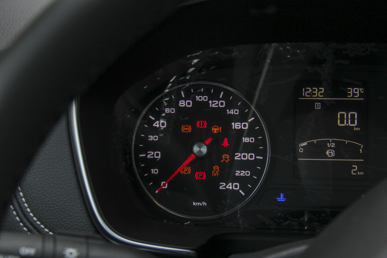 2018款荣威RX5 1.5T 20T手动两驱互联网智惠版