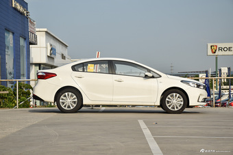 2016款起亚K3 1.6L自动GL 透明白