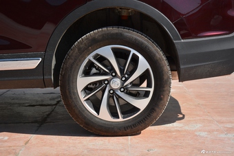 2017款宝骏560 1.5T DCT旗舰型7座