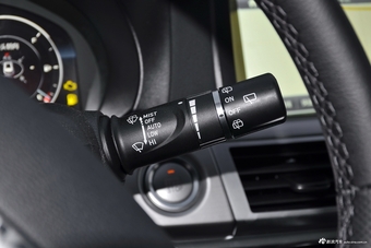 2017款哈弗H7 2.0T自动尊享型红标