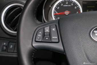 2018款奔腾X40网红版 1.6L手动互联智酷型