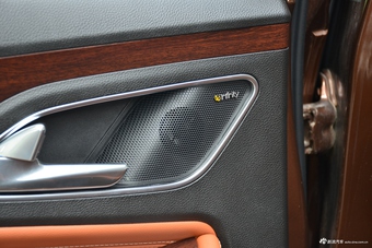 2017款宝骏560律动版1.5T手动乐享型