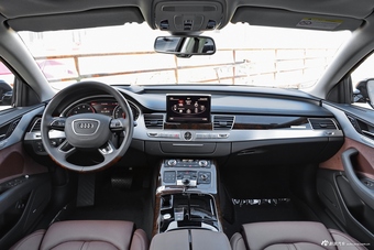 2017款奥迪A8L 4.0T自动60 TFSI quattro豪华型图片