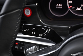 2017款保时捷Panamera 4S 2.9T自动